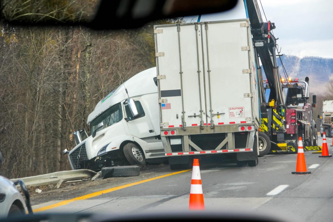 18 wheeler accident lawyer